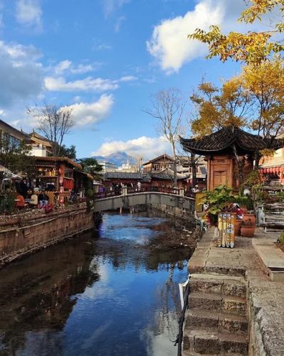 เมืองโบราณลี่เจียง;麗江古城 Yunnan,china в августе — фото погоды (2025-08-28)