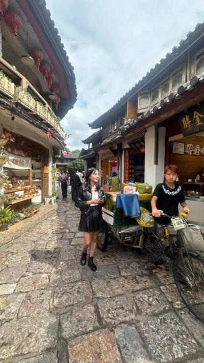 เมืองโบราณลี่เจียง;麗江古城 Yunnan,china в сентябре — фото погоды (2025-09-18)