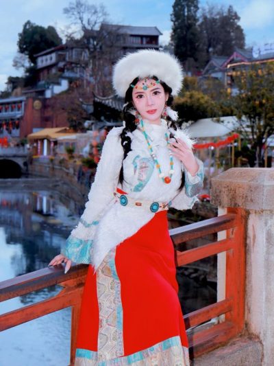เมืองโบราณลี่เจียง;麗江古城 Yunnan,china в феврале — фото погоды (2026-02-18)