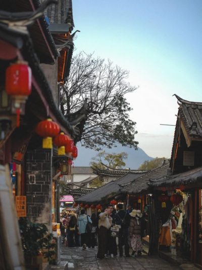 เมืองโบราณลี่เจียง;麗江古城 Yunnan,china в апреле — фото погоды (2026-04-26)