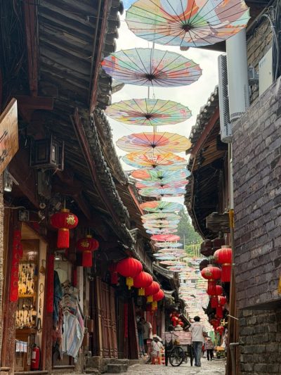 เมืองโบราณลี่เจียง;麗江古城 Yunnan,china в июне — фото погоды (2026-06-04)