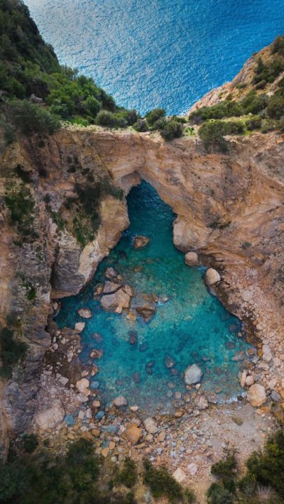 Gazipaşa Delikdeniz Kral Koyu в апреле — фото погоды (2026-04-18)