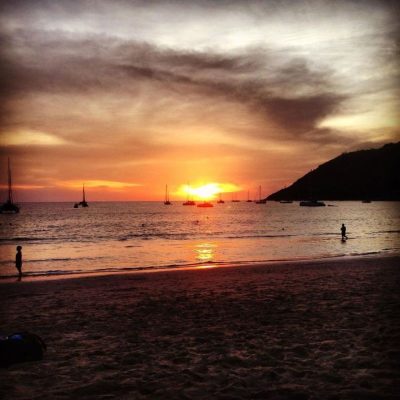 Nai Harn Beach в апреле — фото погоды (2024-04-18)