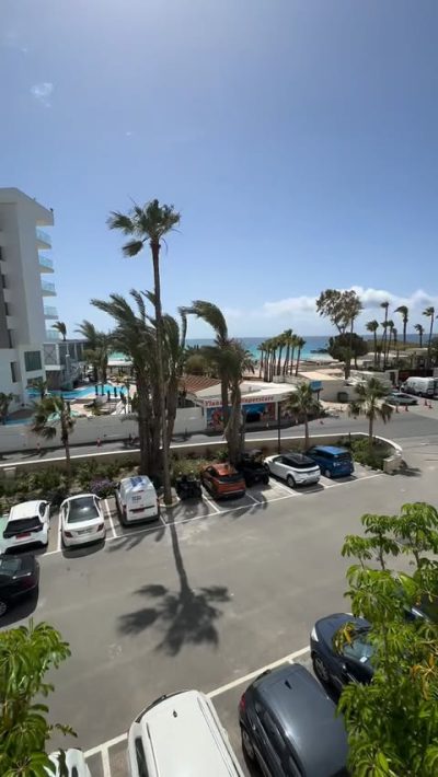 Adams Beach Hotel & Spa — фото погоды в мае (2026-05-29)