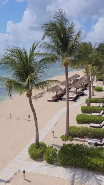 Secrets Aura Cozumel в феврале — фото погоды (2026-02-23)