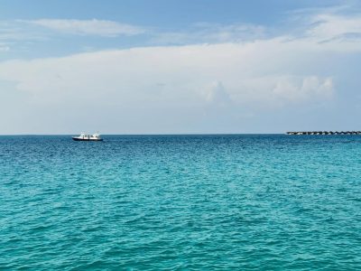 Hilton Maldives Amingiri Resort & Spa — фото погоды в апреле (2026-04-12)