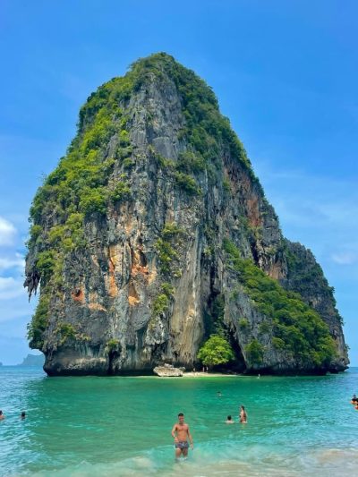 Phranang Beach หาดพระนาง จ.กระบี่ в сентябре — фото погоды (2025-09-26)