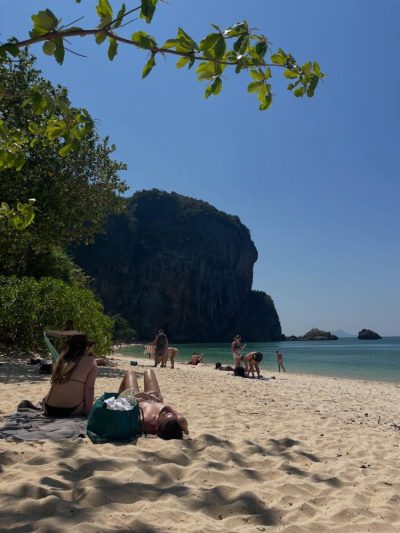 Phranang Beach หาดพระนาง จ.กระบี่ в марте — фото погоды (2026-03-31)