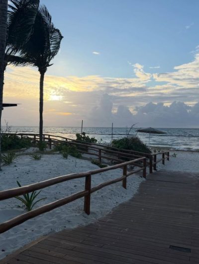Royalton Riviera Cancun Resort & Spa - All Inclusive в июне — фото погоды (2026-06-22)