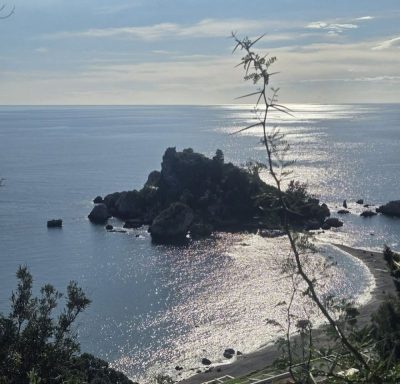 Taormina IsolaBella в декабре — фото погоды (2025-12-05)