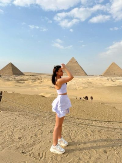 9 Pyramids Lounge в октябре — фото погоды (2025-10-11)