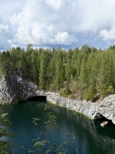 Курортный комплекс «Черные камни» в октябре — фото погоды (2025-10-21)