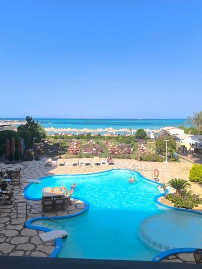 Magic Beach Hotel - Hurghada — фото погоды в октябре (2025-10-15)