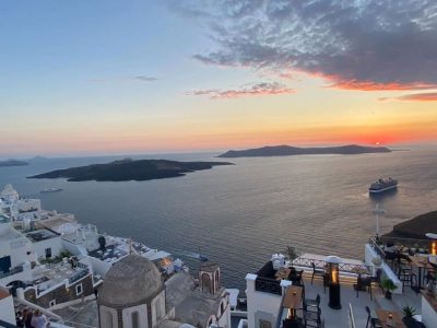 Santorini Caldera, Thìra, Greece в мае — фото погоды (2026-05-21)