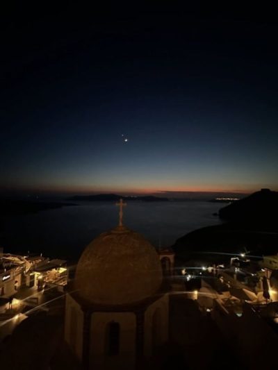 Santorini Caldera, Thìra, Greece в июне — фото погоды (2026-06-18)