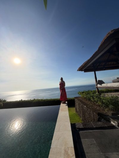 Rock Bar, Ayana Resort, Ullawatu Beach, Bali — фото погоды в апреле (2026-04-19)