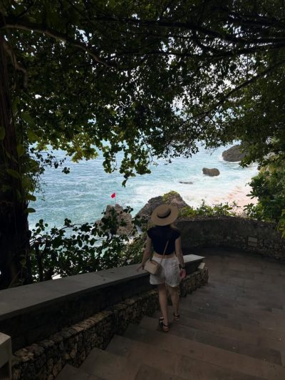 Rock Bar, Ayana Resort, Ullawatu Beach, Bali — фото погоды в июне (2026-06-08)
