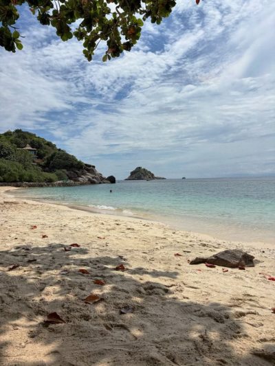 Shark Bay , Koh Tao , Thailand в октябре — фото погоды (2025-10-27)