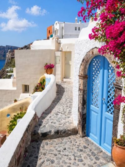 Oía, Kikladhes, Greece в мае — фото погоды (2026-05-13)