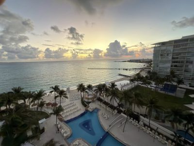 Hotel Riu Cancun — фото погоды в апреле (2026-04-20)