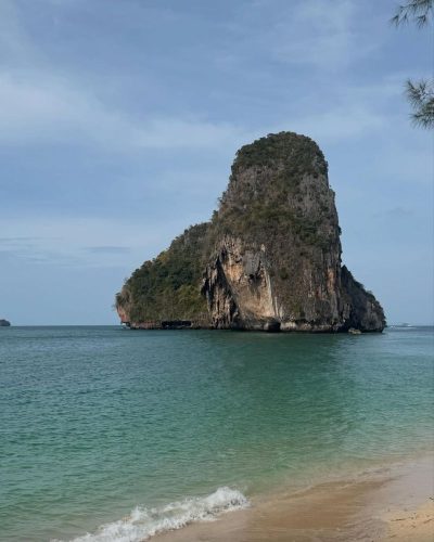 Phra Nang Cave Beach в феврале — фото погоды (2026-02-19)