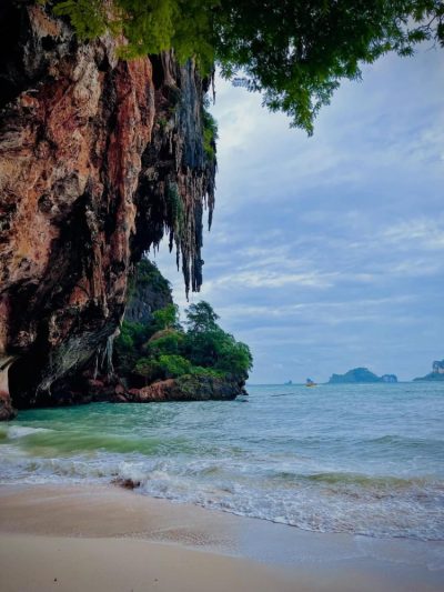 Phra Nang Cave Beach в июне — фото погоды (2026-06-24)
