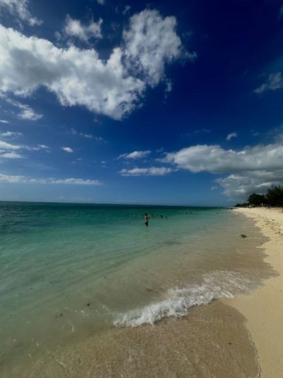 Le Morne Public Beach в январе — фото погоды (2026-01-24)
