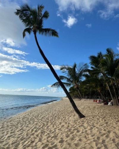 Le Morne Public Beach в июне — фото погоды (2026-06-15)