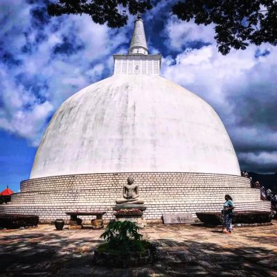 Sandagiri Maha Seya Hanthana в июне — фото погоды (2026-06-04)