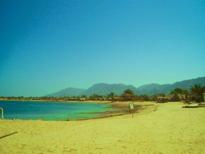 Nuweibá, Janub Sina', Egypt в апреле — фото погоды (2026-04-20)