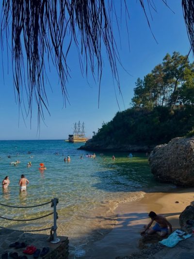 Utopia Beach Club в июле — фото погоды (2026-07-22)