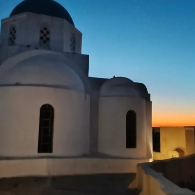 Pyrgos, Kikladhes, Greece в апреле — фото погоды (2026-04-12)