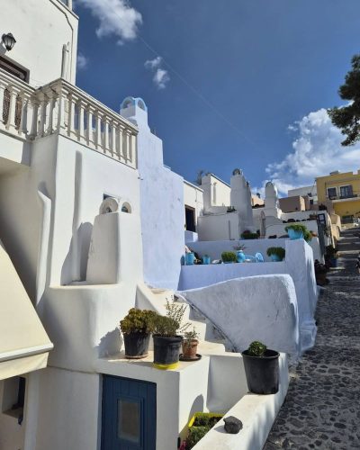 Pyrgos, Kikladhes, Greece в июне — фото погоды (2026-06-19)