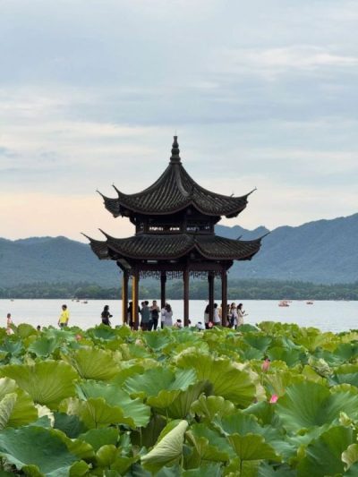 West Lake в сентябре — фото погоды (2025-09-04)