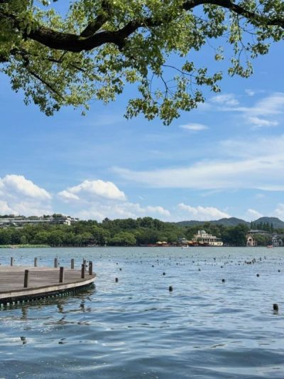 West Lake в июле — фото погоды (2026-07-11)