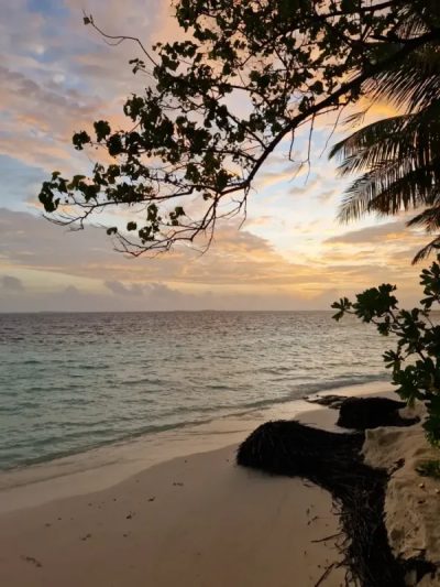 Vilamendhoo в июле — фото погоды (2026-07-05)