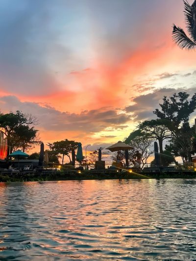 Hotel Indigo Bali Seminyak Beach — фото погоды в марте (2026-03-14)