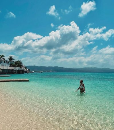 Doctors Cave, Saint James, Jamaica в сентябре — фото погоды (2025-09-17)