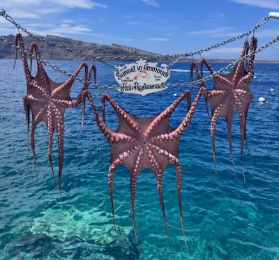 Bay Of Ammoudi, Santorini Greece в июне — фото погоды (2026-06-01)