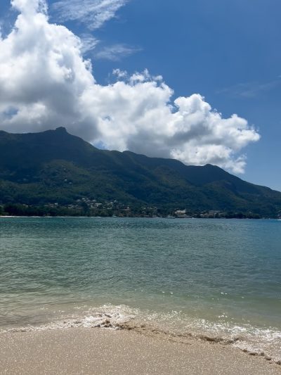 Mahé, Beau Vallon, Seychelles в ноябре — фото погоды (2025-11-18)