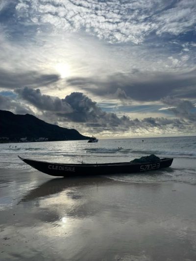 Mahé, Beau Vallon, Seychelles в декабре — фото погоды (2025-12-30)
