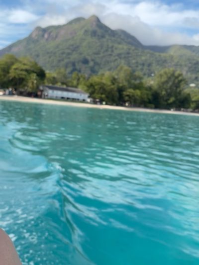 Mahé, Beau Vallon, Seychelles в июле — фото погоды (2026-07-01)