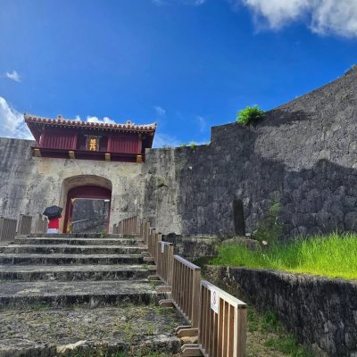 Shuri Castle в сентябре — фото погоды (2025-09-14)