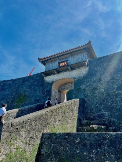 Shuri Castle в сентябре — фото погоды (2025-09-18)