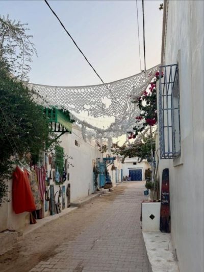 Erriadh, Djerba в сентябре — фото погоды (2025-09-28)