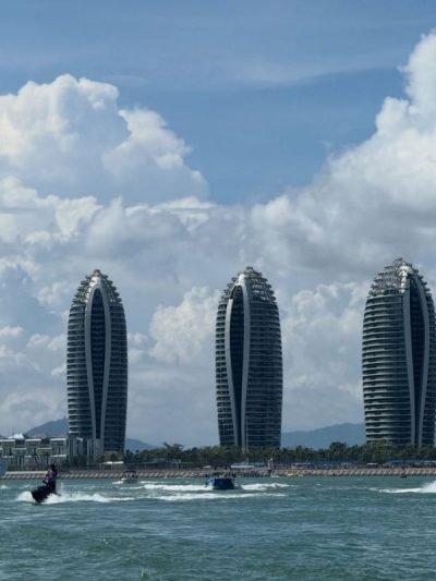 Sanyachiang, Hainan, China в октябре — фото погоды (2025-10-12)