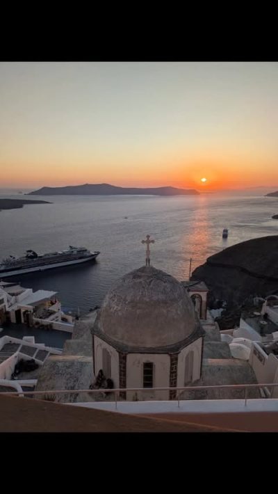 Firá, Kikladhes, Greece в июне — фото погоды (2026-06-25)