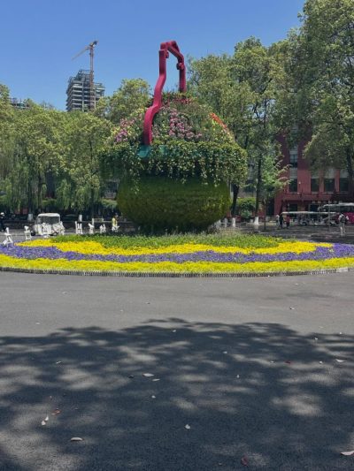 Sichuan University 四川大学 в мае — фото погоды (2026-05-01)