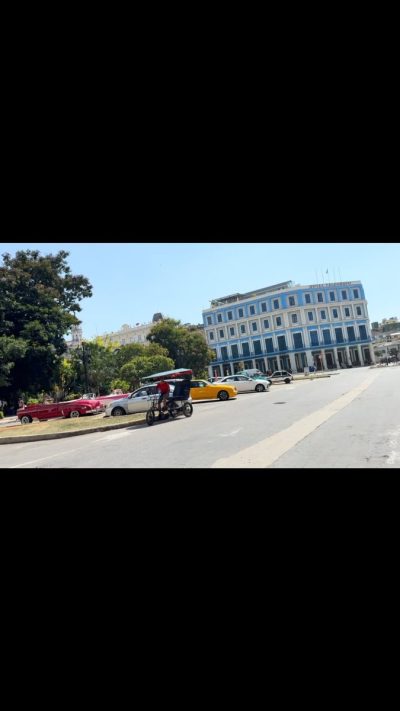 Hotel Paseo Del Prado — фото погоды в июне (2026-06-27)