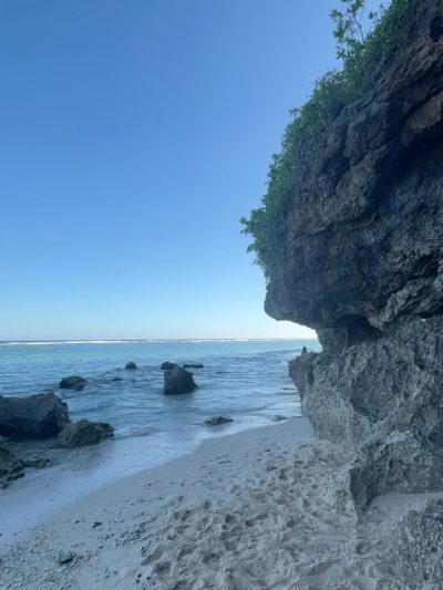 Gunung Payung Secret Beach в апреле — фото погоды (2026-04-05)